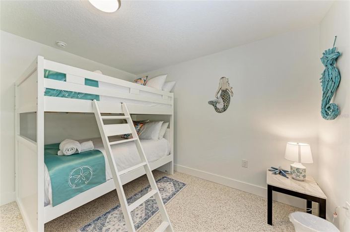 Image No.25-3 Bed Property for sale