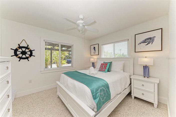 Image No.28-3 Bed Property for sale