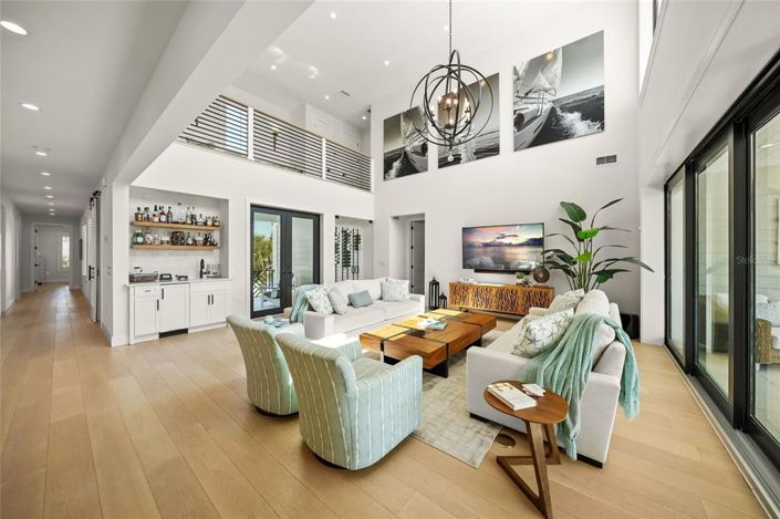 Image No.12-6 Bed Property for sale