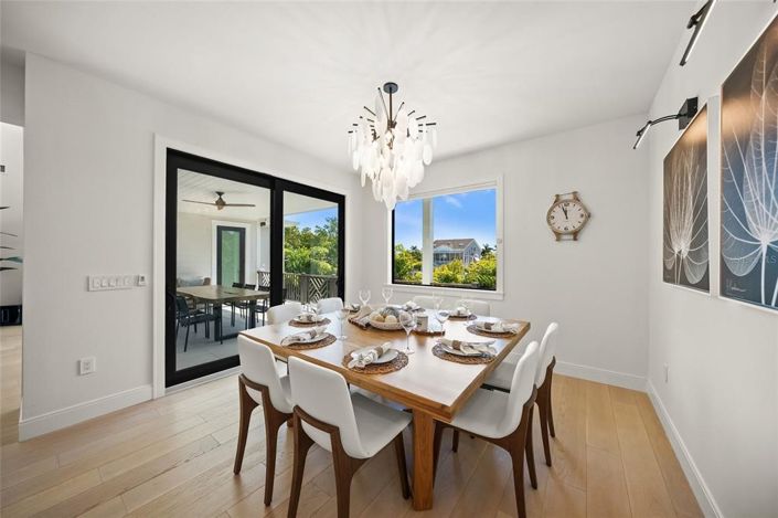 Image No.21-6 Bed Property for sale