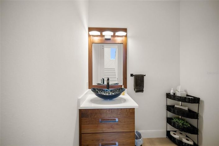 Image No.23-6 Bed Property for sale