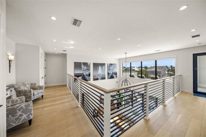 Image No.39-6 Bed Property for sale