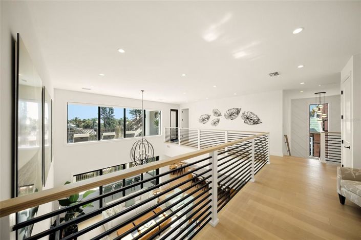 Image No.41-6 Bed Property for sale