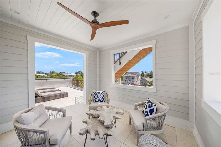 Image No.56-6 Bed Property for sale