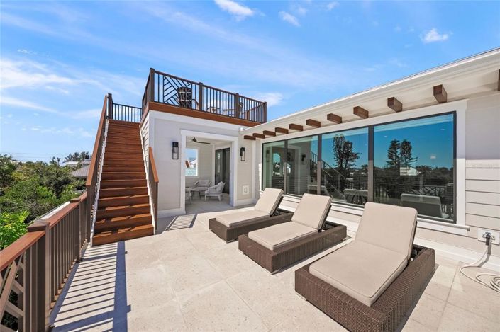 Image No.57-6 Bed Property for sale