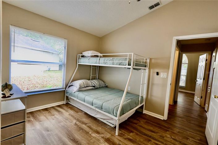 Image No.12-3 Bed Property for sale