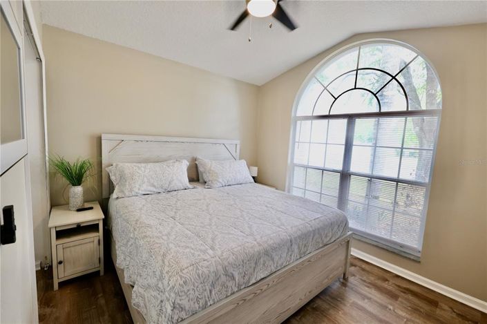 Image No.13-3 Bed Property for sale