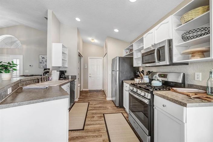 Image No.6-3 Bed Property for sale