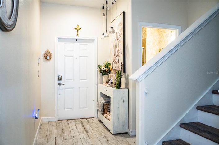 Image No.17-4 Bed Townhouse for sale