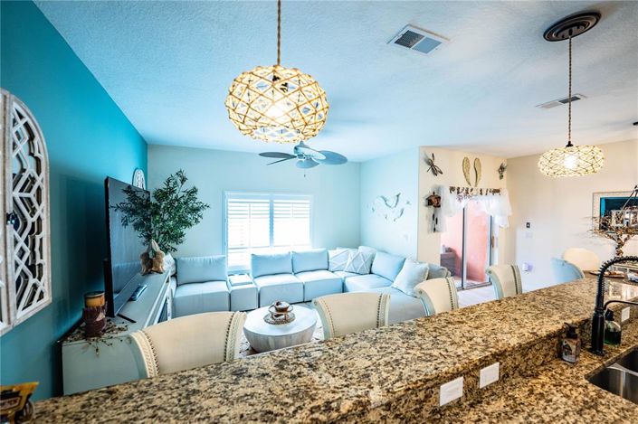 Image No.24-4 Bed Townhouse for sale