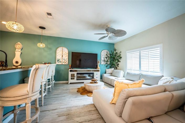 Image No.27-4 Bed Townhouse for sale