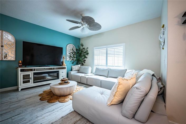 Image No.28-4 Bed Townhouse for sale