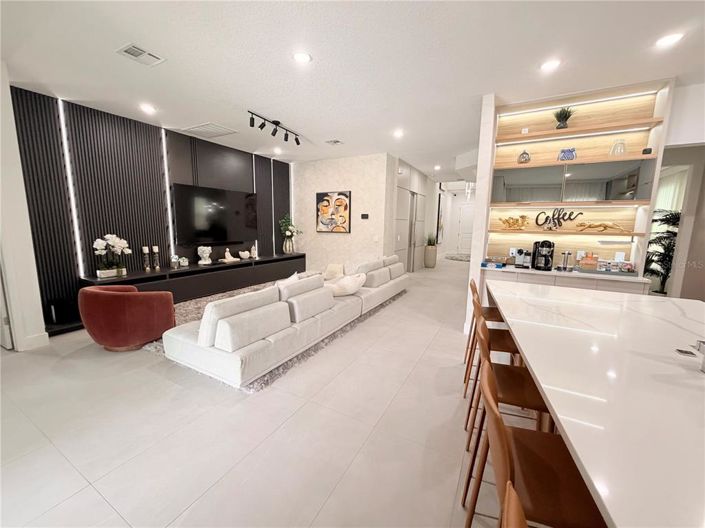 Image No.24-5 Bed Property for sale