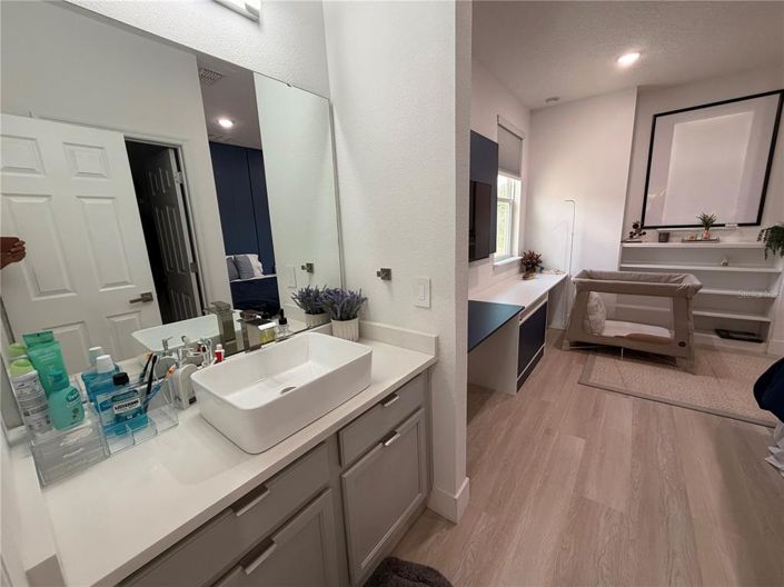 Image No.36-5 Bed Property for sale