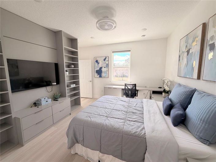 Image No.38-5 Bed Property for sale