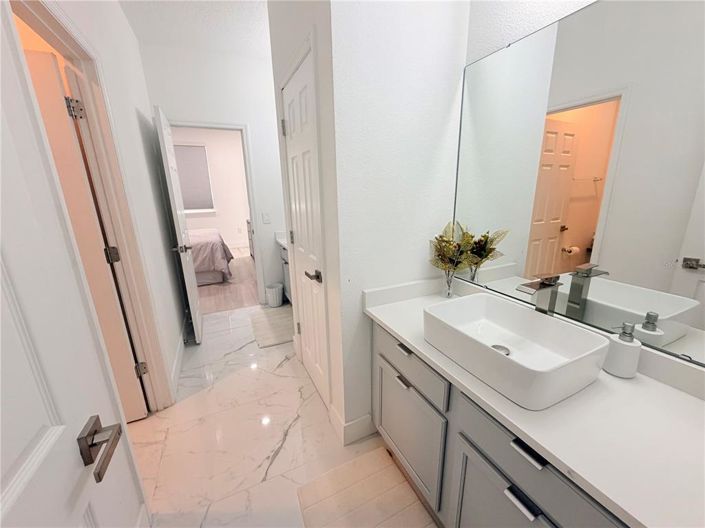 Image No.47-5 Bed Property for sale