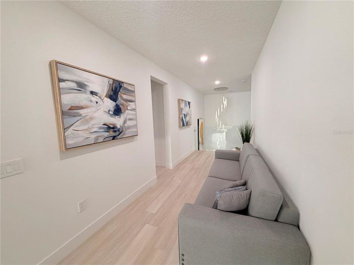 Image No.53-5 Bed Property for sale