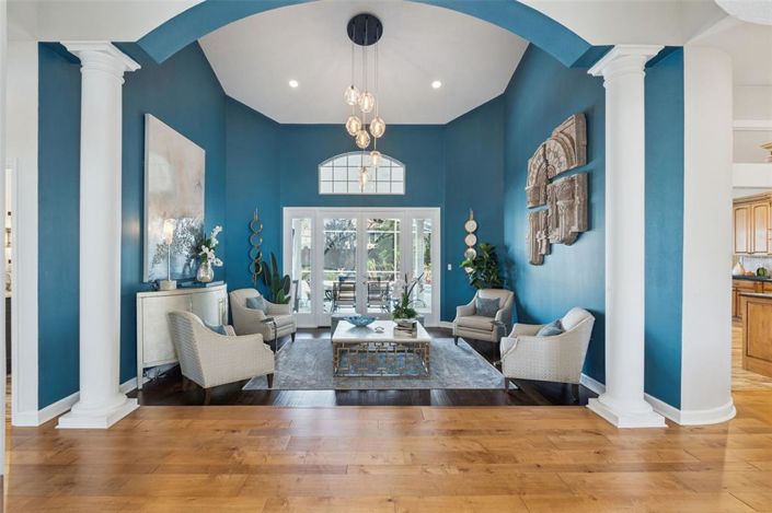 Image No.10-4 Bed Property for sale