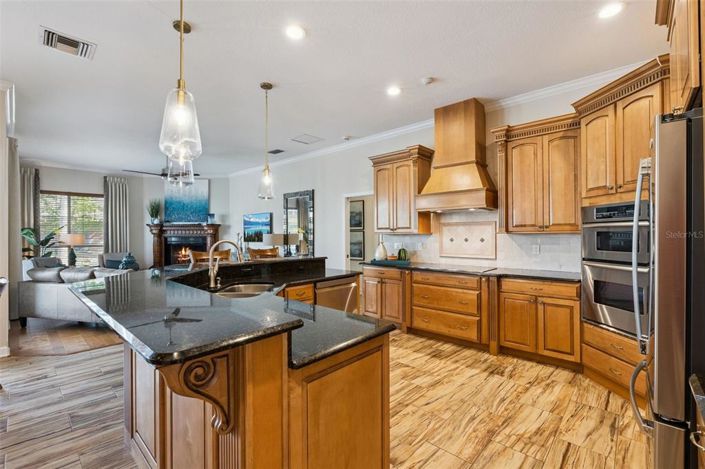 Image No.11-4 Bed Property for sale