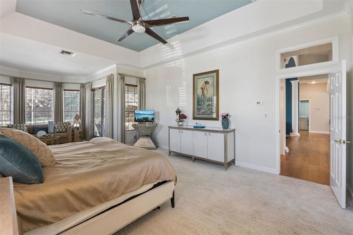 Image No.20-4 Bed Property for sale