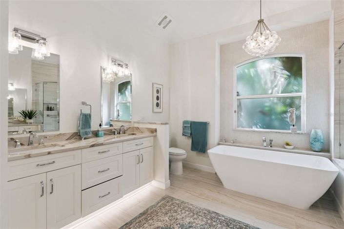 Image No.26-4 Bed Property for sale