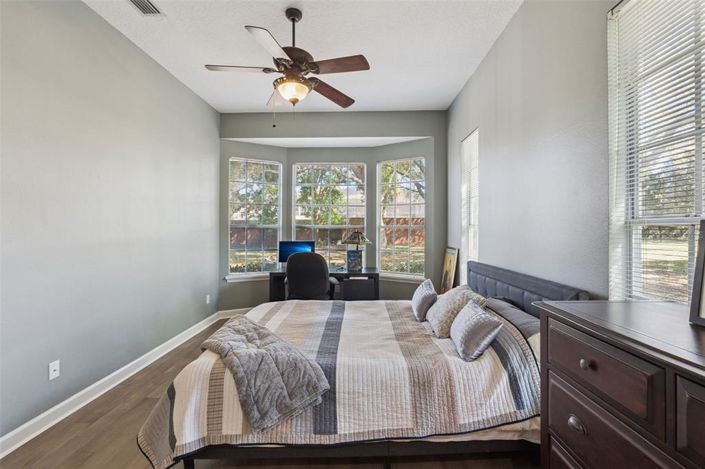 Image No.30-4 Bed Property for sale