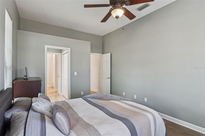 Image No.32-4 Bed Property for sale