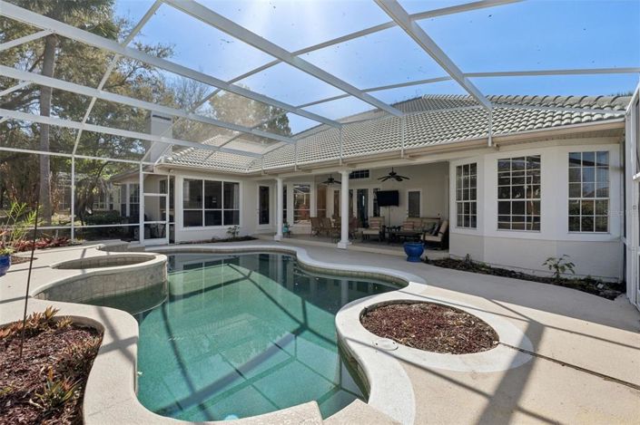 Image No.41-4 Bed Property for sale