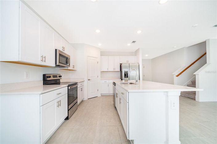 Image No.8-5 Bed Property for sale