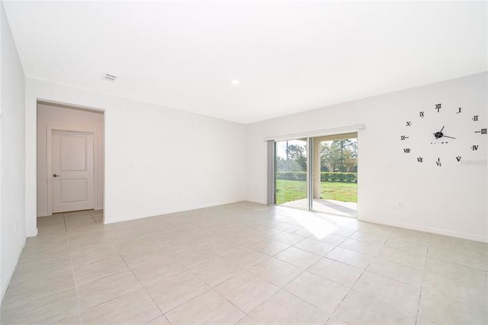 Image No.9-5 Bed Property for sale