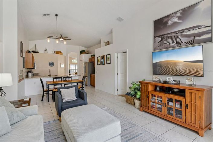 Image No.10-4 Bed Property for sale