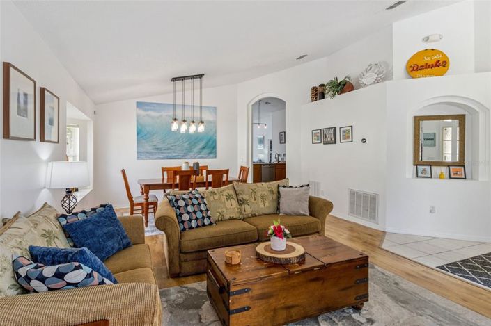 Image No.5-4 Bed Property for sale