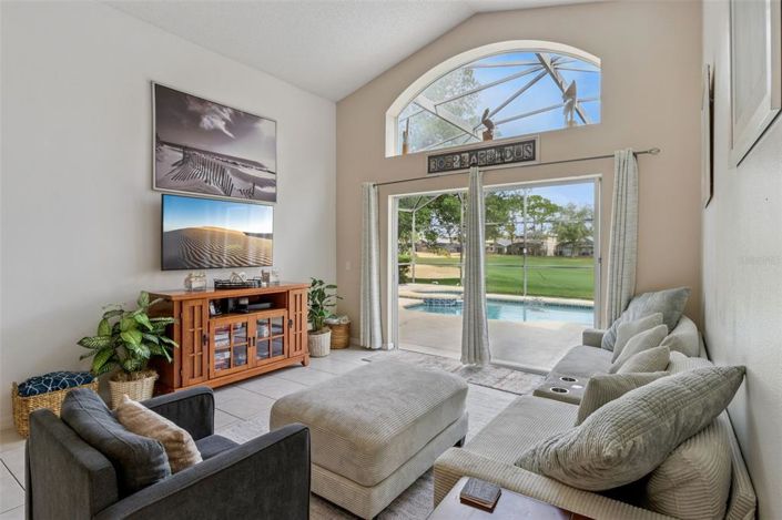 Image No.8-4 Bed Property for sale