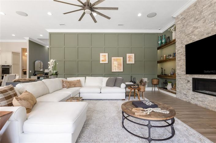 Image No.16-6 Bed Property for sale