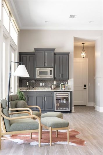 Image No.21-6 Bed Property for sale