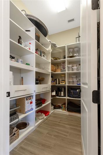 Image No.28-6 Bed Property for sale