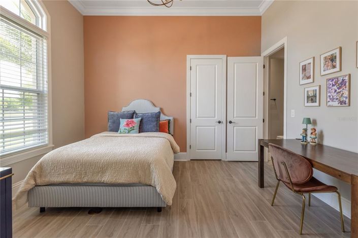 Image No.29-6 Bed Property for sale