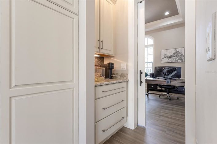 Image No.34-6 Bed Property for sale