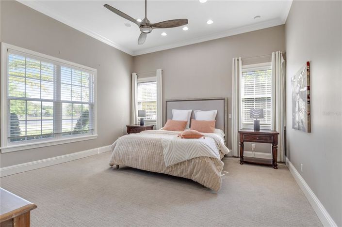 Image No.36-6 Bed Property for sale