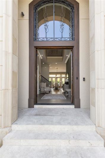 Image No.6-6 Bed Property for sale