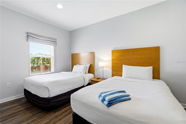 Image No.16-2 Bed Townhouse for sale