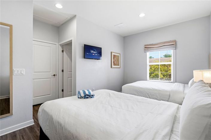 Image No.17-2 Bed Townhouse for sale