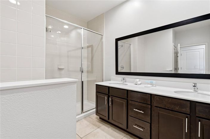 Image No.18-2 Bed Townhouse for sale