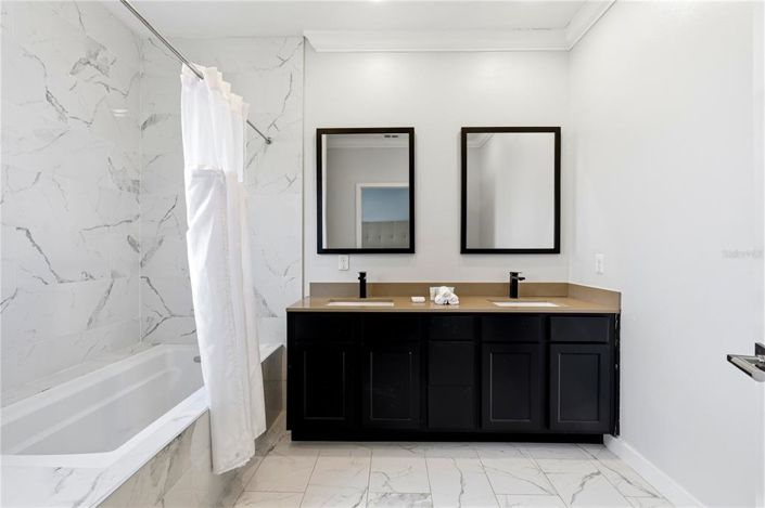 Image No.18-3 Bed Townhouse for sale