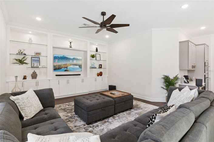 Image No.6-4 Bed Property for sale