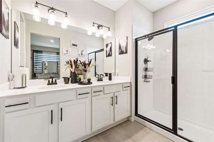 Image No.12-3 Bed Property for sale