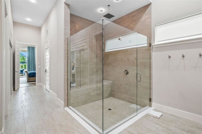 Image No.23-6 Bed Property for sale