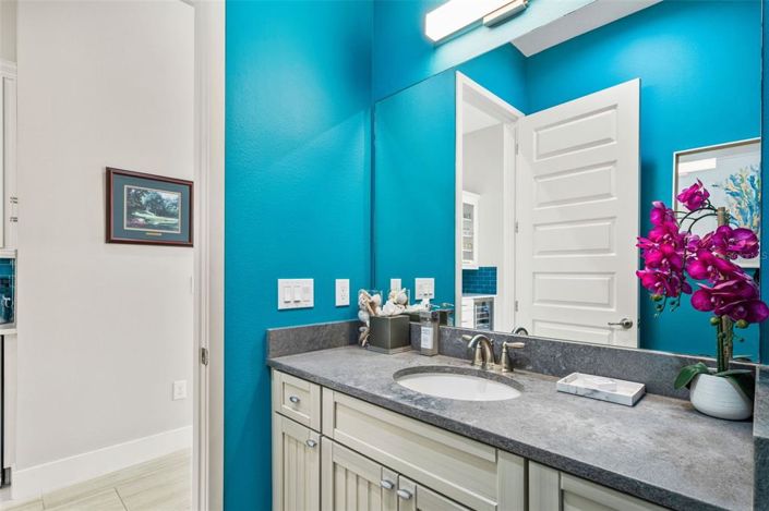 Image No.30-6 Bed Property for sale