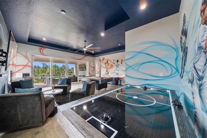 Image No.36-6 Bed Property for sale