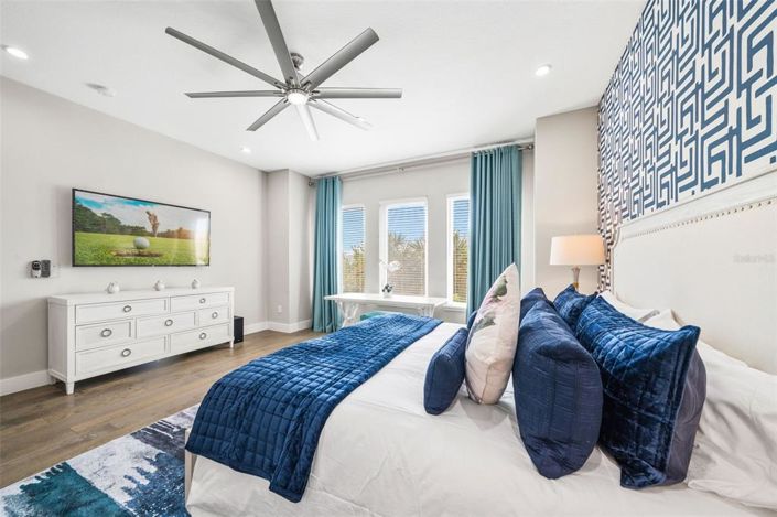 Image No.42-6 Bed Property for sale